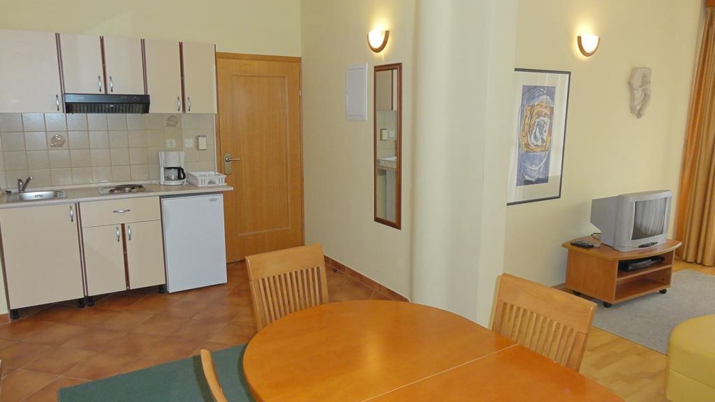 Apartman Dvorine *